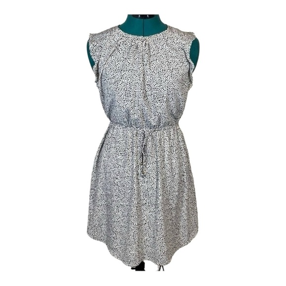 H&M Black and White Flowy Fit & Flare Dress - Picture 2 of 5